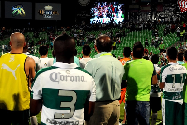 Las mieles del Guerrero Benítez, primera fila.