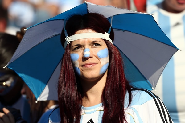 Las musas de Sudamérica no dejan de sorprender en los estadios de Chile.
