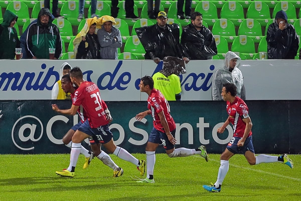 Leiton se convirtió en la pieza peligrosa del Veracruz.