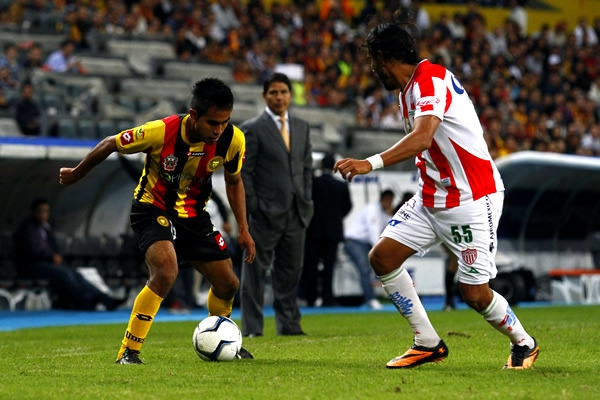 Leones Negros defiende, Necaxa genera variantes.