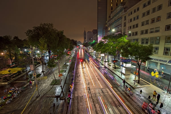 La lluvia comenzaba a amenazar con caer en el Distrito Federal.