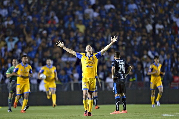 Los actuales Campeones veían de cerca el triunfo.