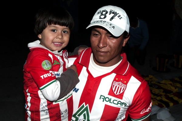 Los colores rojinegros no conocen de edades, pero sí de historia.