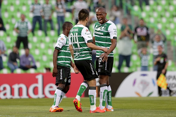 Los dirigidos por Pedro Caixinha son amos del cotejo.