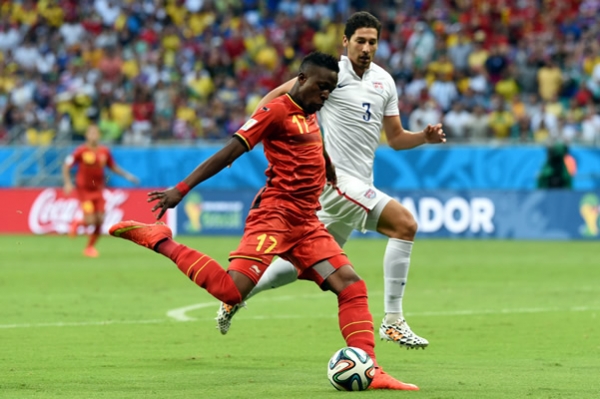 Los europeos buscaron el gol desde el inicio.