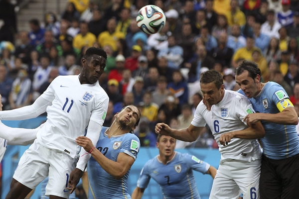 Los ingleses buscaron empatar el marcador.