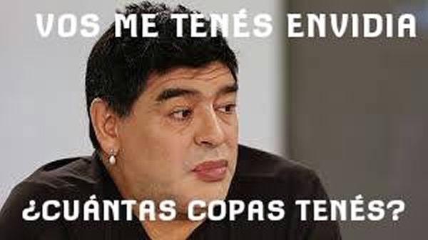 Los memes de Maradona.