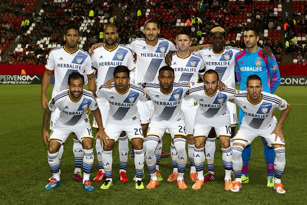 Los norteamericanos saldrán con Keane, Samuel y Donovan como apuestas ofensivas.
