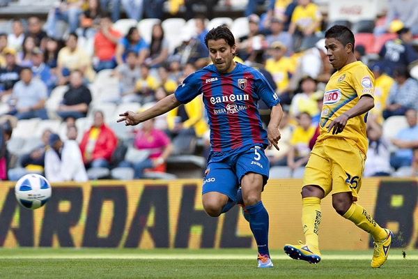 Los Potros se lanzan al frente en busca del empate.