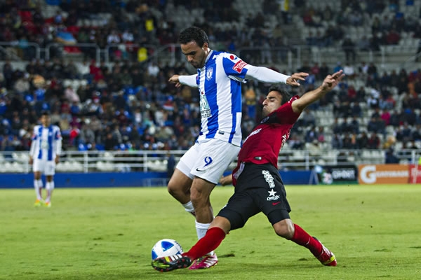 Los Tuzos buscaron reponerse de la desventaja.