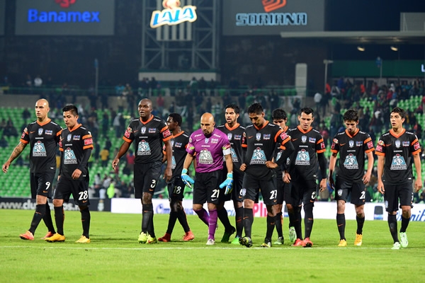 Los Tuzos complicaron su pase a la Fiesta Grande.