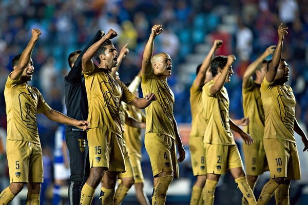 Los universitarios agradecieron el apoyo de su afición.