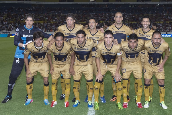 Los visitantes jugaron con estos hombres.