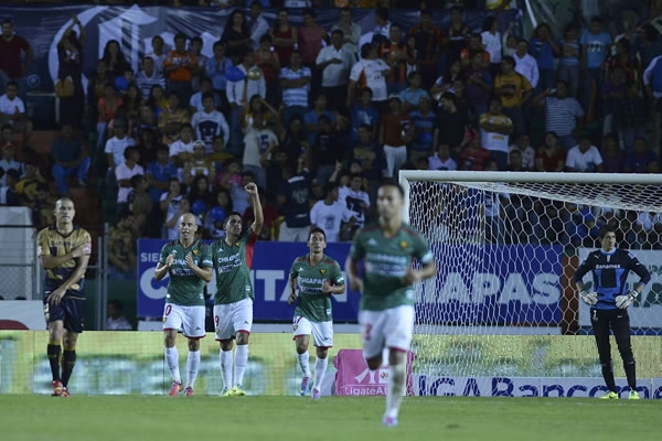 Lucas Viatri logra abrir al fin el marcador.