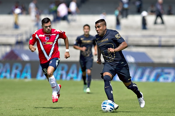 Ludueña inició a tambor batiente.