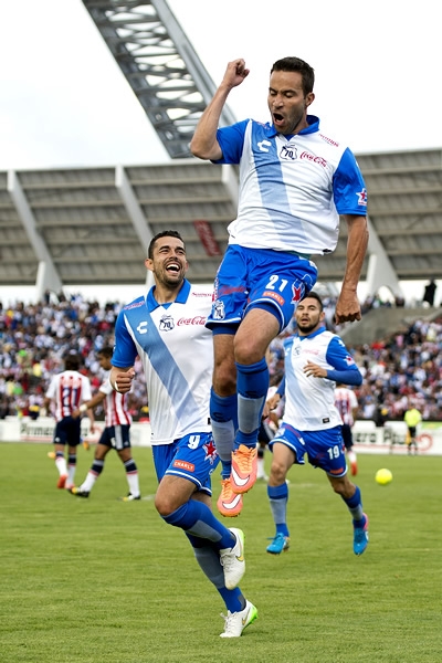 Luis Gabriel Rey hizo el primero.