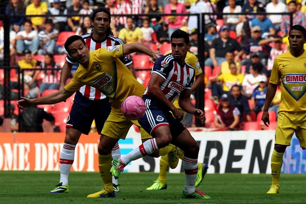 Luis Gabriel Rey no se destacó en al primera mitad.