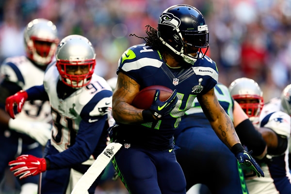 Lynch fue detenido por la defensiva de los Pats.