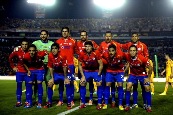 Manuel Madrid va de inicio en lugar de Perea.