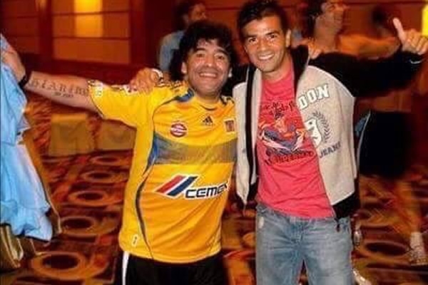 Maradona con la de Tigres cuando Chamagol jugaba allá.