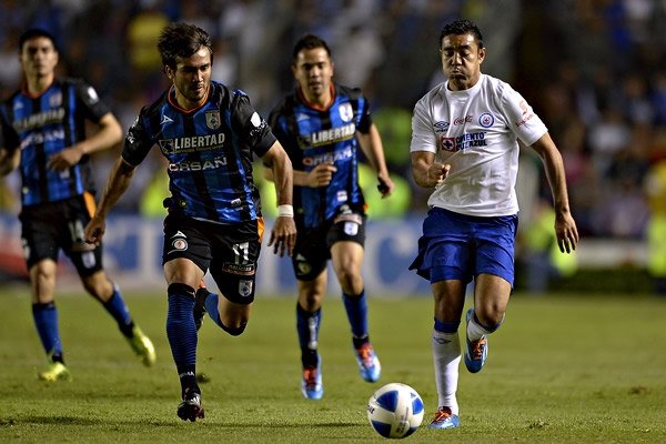 Marco Fabián se entendió bien Formica, pero no fue su mejor partido.