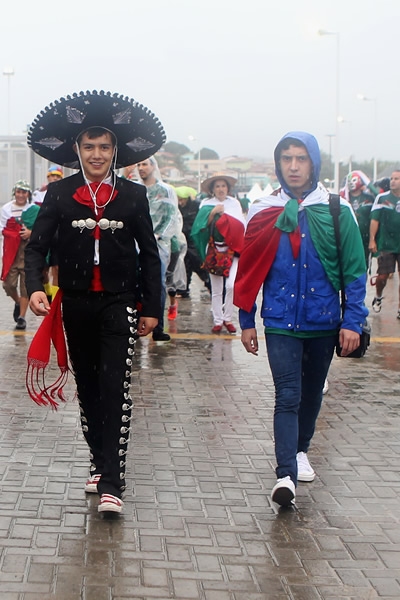 Al son del mariachi, el Estadio Arenas Das Duanas se llenó.