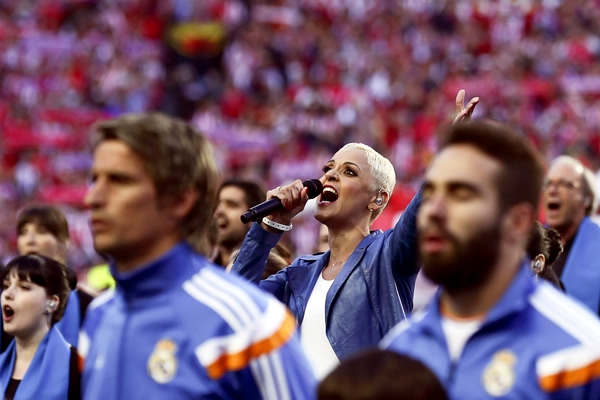 Mariza convirtió el Fado en la dulce melodía de los Campeones.
