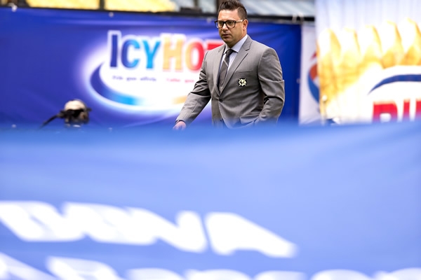 Mohamed vivió intensamente el partido.