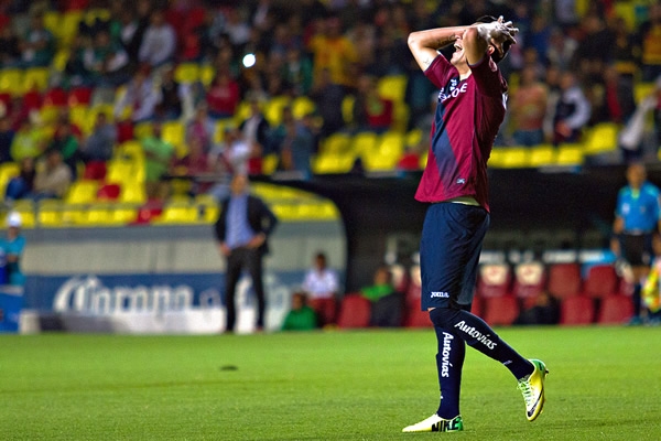 Morales lamentó una clara de gol.