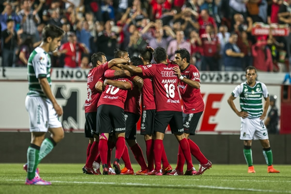 Moreno no perdió la oportunidad de poner el segundo.