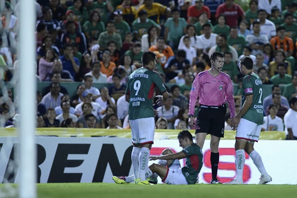 Muchas faltas de los Pumas.
