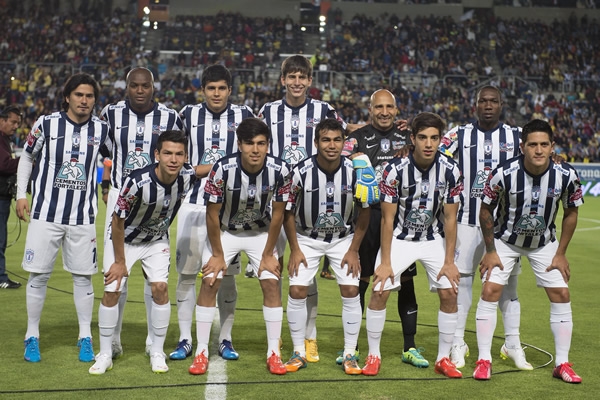 Once titular de los Tuzos en la Fecha 9.