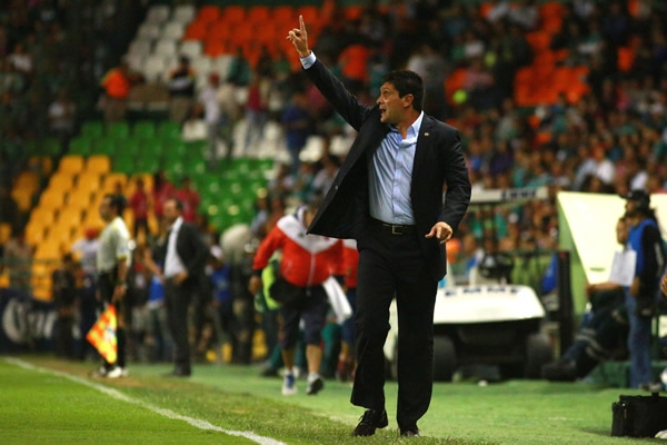 Osvaldo Scansetti estará en lugar del Chelís, que está suspendido.