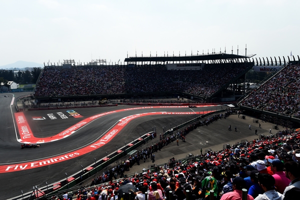 Otro ángulo del Foro Sol.