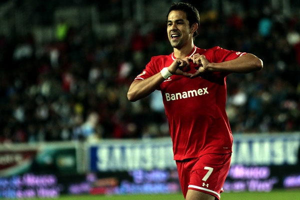 Pablo Velázquez inauguró el marcador al minuto 74.