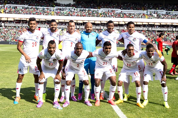 Panamá vistió de blanco en su totalidad.