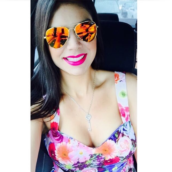 Paola Salcedo, belleza rojiblanca en el Clásico.