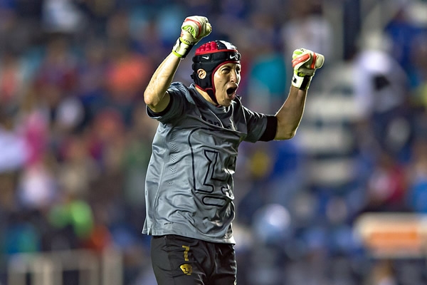 Pikolín II, tras el gol de Herrera quien sentenció el 2-0.