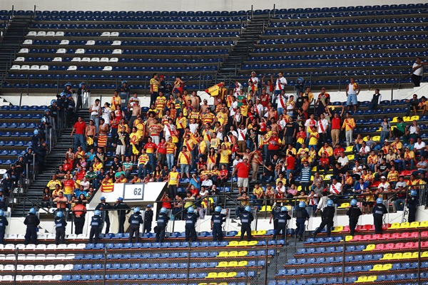 Pocos pero ruidosos fueron los michoacanos.