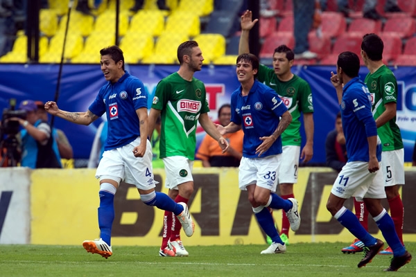 Polémica jugada. Se reclama fuera de lugar.