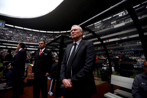 Ricki Herbert sabe que no será fácil vencer a México, menos al Azteca.
