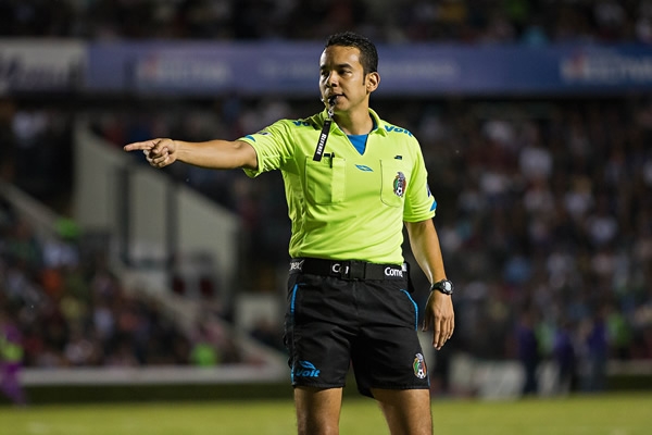 Roberto Ríos tuvo una pésima actuación.