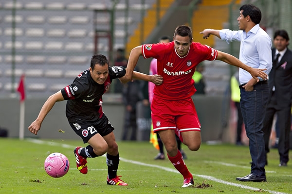 Rodríguez duró poco tiempo en el campo.