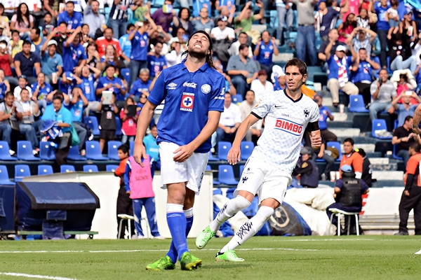 Rogelio Chávez y Pavone festejaron el momentáneo triunfo de los celestes.