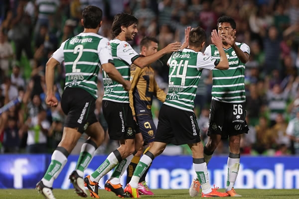 Santos rescató el empate antes de ir al descanso.