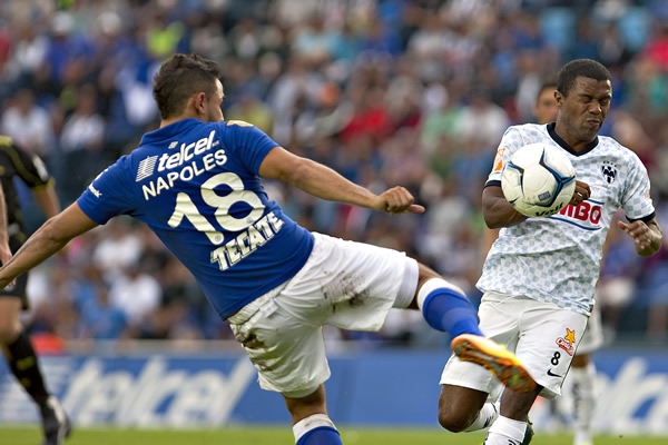 Sergio Nápoles tuvo una discreta actuación en su debut como cementero.