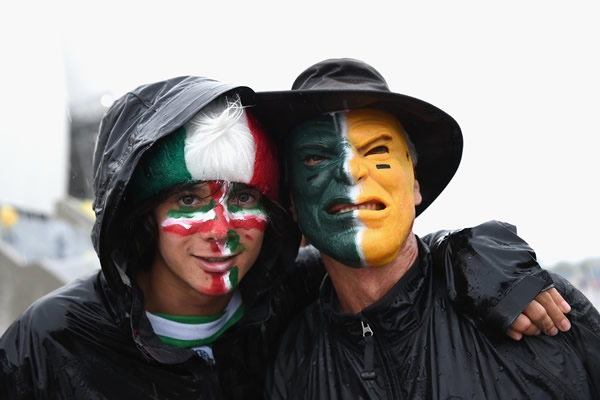 Sin importar la preferencia, mexicanos y cameruneses se unieron a la fiesta.