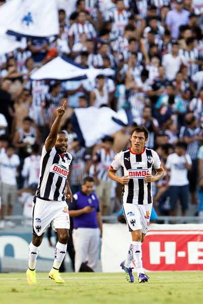 Sin mucha complicación, Pabon logró marcar triplete.