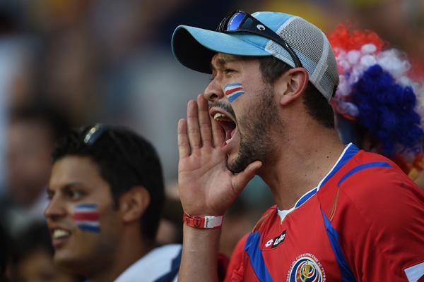 Ticos vivieron al máximo el juego de Costa Rica ante Grecia.