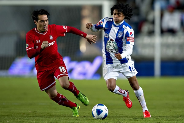 Toño Ríos padece para marcar al veloz Colón.